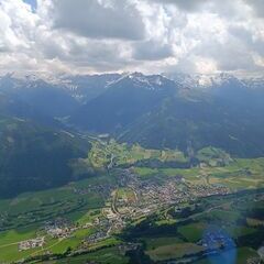 Flugwegposition um 12:30:39: Aufgenommen in der Nähe von Mittersill, Österreich in 1989 Meter
